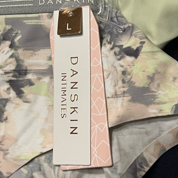 Danskin-NWT-5 Pack No Show Panties - Picture 4 of 11